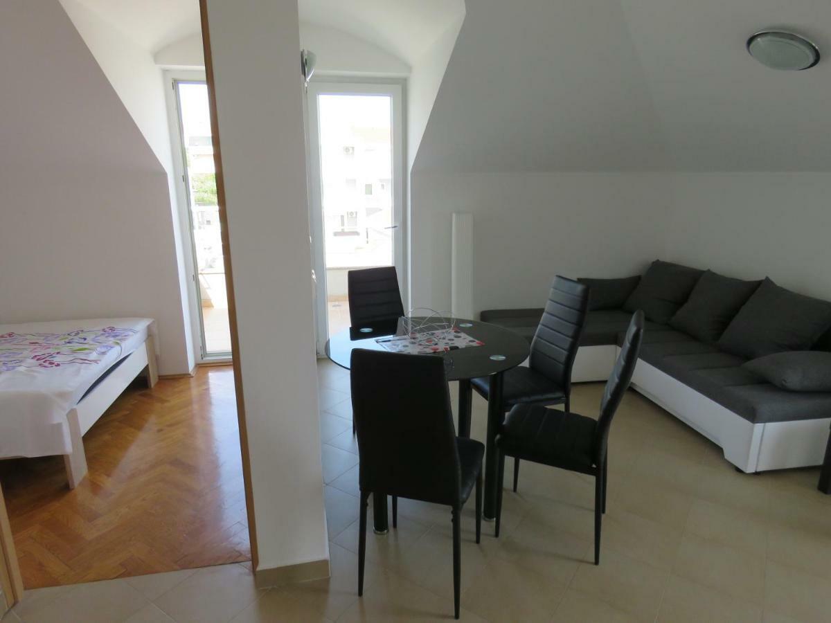 Apartment Star Novalja Eksteriør billede