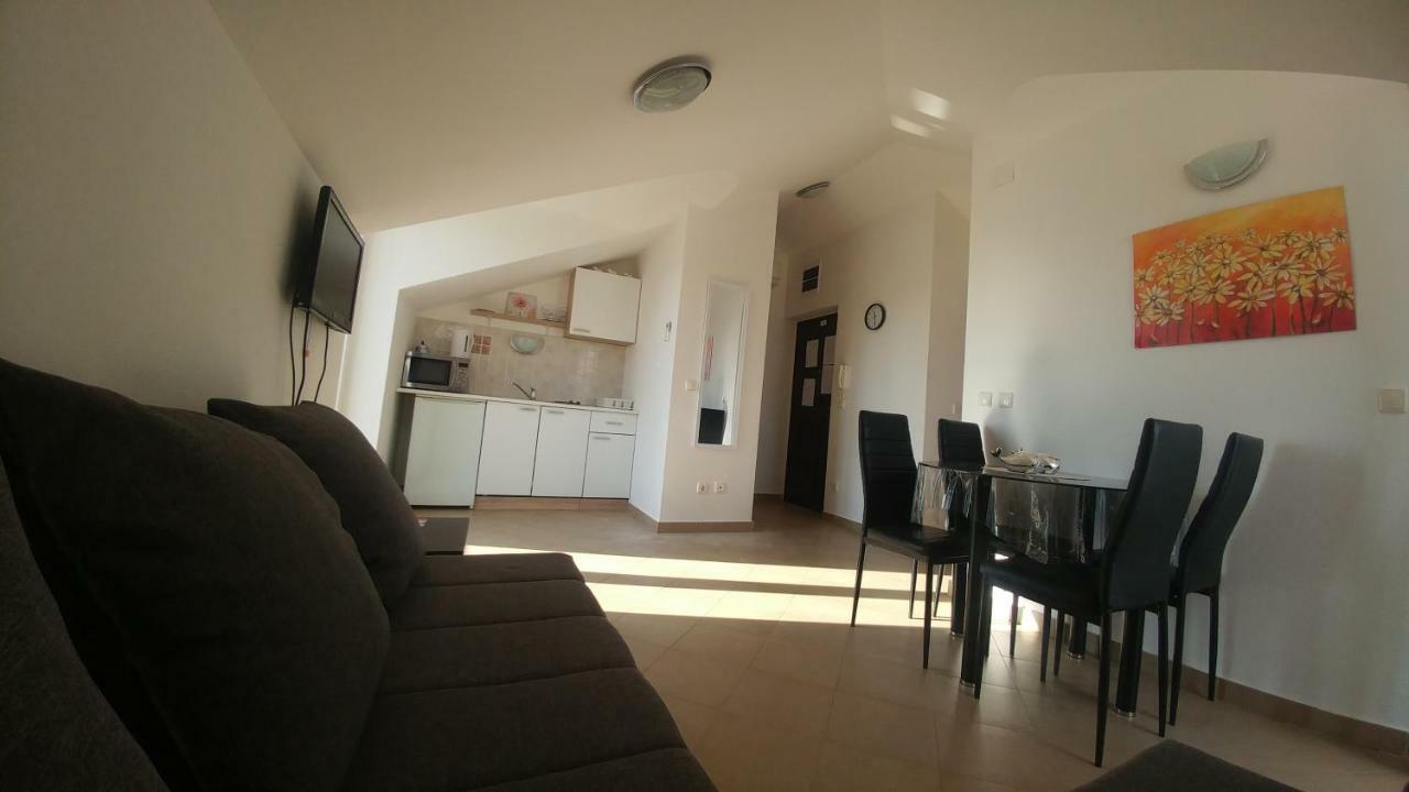 Apartment Star Novalja Eksteriør billede